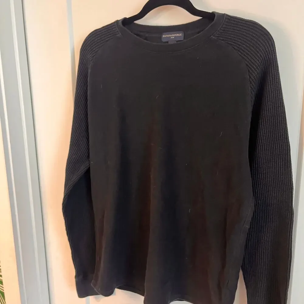 BANANA REPUBLIC Black Long Sleeves Italian Yarn Baruffa Crew Neck Sweater Size L